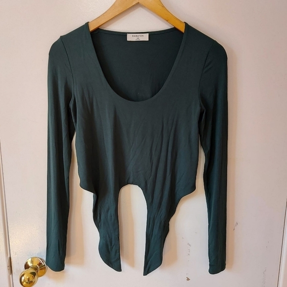 Aritzia Babaton Jeronimo Longsleeves Crop Top - Picture 5 of 9